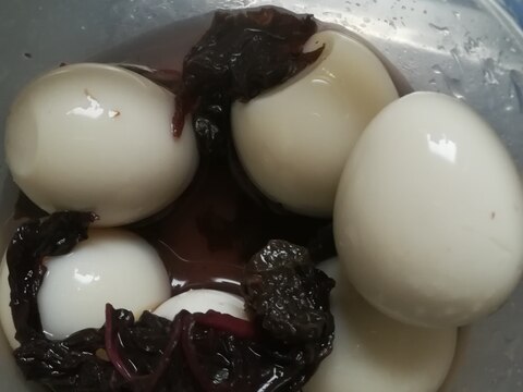 うずらの卵　赤紫蘇ピクルス